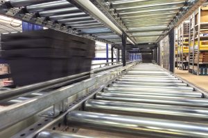 system przenośników magazynowych dla małych i średnich przedsiębiorstw