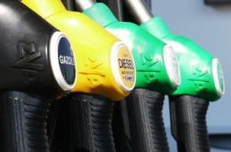po-spadku-ceny-paliw-znow-poszybuja?