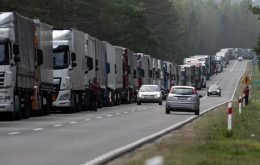tomasz-grodzki:-zatrzymac-tir-y-jadace-przez-polske-do-rosji